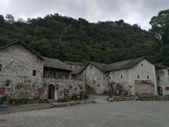 -高荡千年布依古寨旅游景区