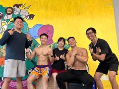 -岩顶健身(玄武店)