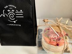 -小苍兰风铃草·礼物蛋糕(沈阳店)