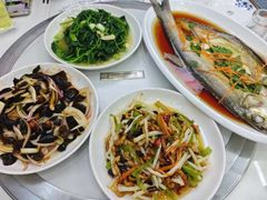 -丹水桥地锅鱼·翘嘴鲌·地方特色全鱼宴(丹江口大坝店)