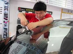 -鲨鱼皮汽车凹陷玻璃修复(静安店)