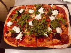 卡拉布雷斯薄饼-Pizza Express(机场T1店)