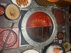 -牛YO寿喜烧·铁板烧和牛火锅自助(市府恒隆店)