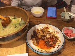 -茶花妹子云南餐厅(传媒大学店)