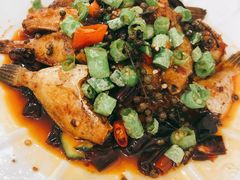 干烧耗儿鱼-洪霞餐馆