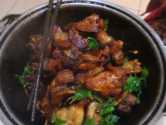 三杯鸡-县爷土鸡屋