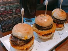 招牌迷你牛肉汉堡-Boxing Cat Brewery拳击猫精酿啤酒馆(永福店)