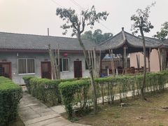 -周老三跷脚牛肉·全牛火锅(非遗传承店)