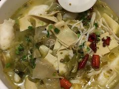 -渝是乎酸菜鱼(龙旗购物中心店)