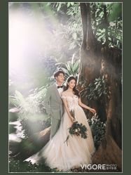 -雪中彩影婚纱摄影·微光艺术中心