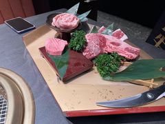 -铭牛烧肉·和牛海鲜自助(高新月牙湖店)