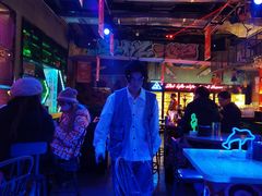-UP嘻哈酒吧(粉巢店)