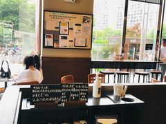 靠窗位-星巴克(丽水万地广场店)