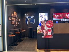-瑞幸咖啡(Lab·前海壹方汇负一楼店)