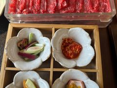 -菌自由丨野生菌火锅特色庭院餐厅(丽江古城店)