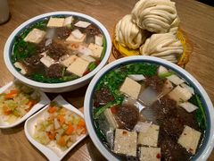 -金莹丸子汤清真(朝外SOHO店)
