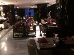 -唐拉雅秀酒店-西锦汇空中BBQ·思创餐厅