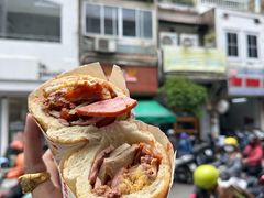 -Bánh Mì Huynh Hoa
