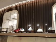 -亚洲国际大酒店·云顶阁旋转自助餐厅