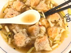 鲜虾蟹子净云吞-佳面馆·竹升云吞面·爽鱼皮·牛腩面(易发店)