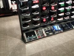 -特步(步行街店)