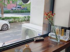 靠窗位-HAVE A ROOM·有间质果(总店)