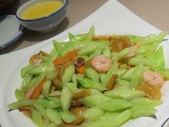 -老码头黑皮肘子锅包肉(赣水路店)