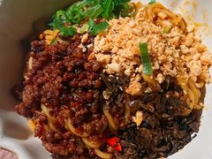 -肆海小川菜酒馆Wine Bistro (青年路店)