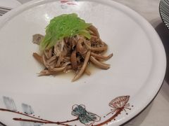 -满江红四季餐厅 · 国家五钻级酒家(新纪元大酒店店)