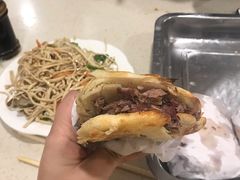 -闫家驴肉老店(华电一校店)