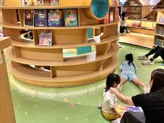 -新华书店(保利水城店)