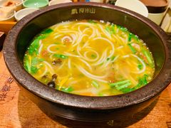 -良米山·云南野生菌过桥米线(上海首店)