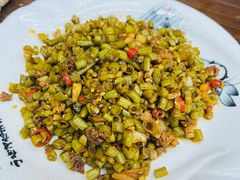 小炒酸豆角-民间瓦缸煨汤館(嵩山路店)