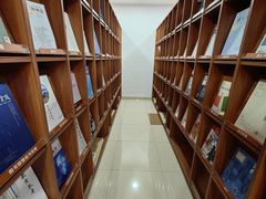 -上海市静安区图书馆(新闸路馆)