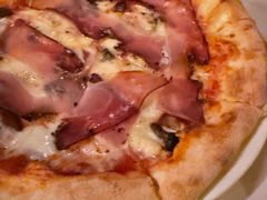 腊五花肉黑松露酱披萨-La Tavernetta(Bar à Vin)(乌鲁木齐路店)