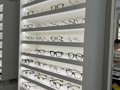 -目艮眼镜SHOWROOM(品牌集合店)