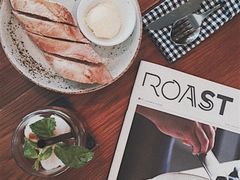 -ROAST coffee & eatery