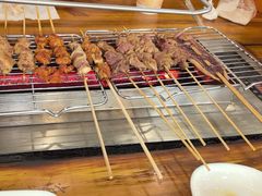 -哈尔滨小酒馆·鲜肉现穿自助烧烤(康新花园店)