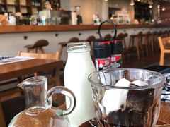 -ROAST coffee & eatery