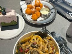 -W COLLECTIVE  DESSERT SHOP