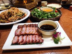 芭蕉叶烤肉-老滇山寨•云南特色菜•地方菜•民族风情歌舞表演(金碧店)