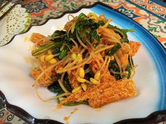 菠菜豆芽拌面筋-新疆红柳花餐厅(新洲店)