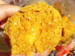 蟹黄风味小贝-鲍师傅糕点(江苏路店)