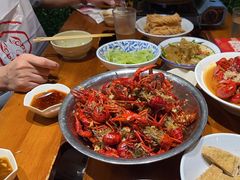 -琥珀老六龙虾(四里河店)