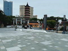 -绳金塔