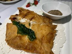 干炸瞪眼鱼-开海·红岛海鲜虾水饺(石老人店)