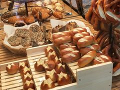 -Dough&Joe团憩(瑞虹天地月亮湾店)