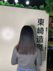 -UN·SAKA 右嗯造型