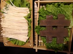 -尚尚仙·酸汤猪手·猪肚鸡火锅(华联万柳购物中心店)