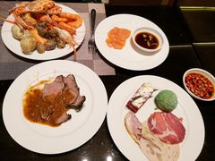 -大中华希尔顿酒店-念自助餐·嗨啤·小龙虾